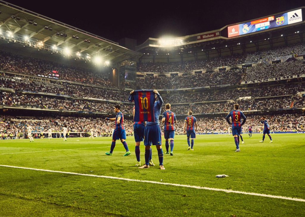 Hace 8 años Messi silenció al Bernabéu con su camiseta en alto